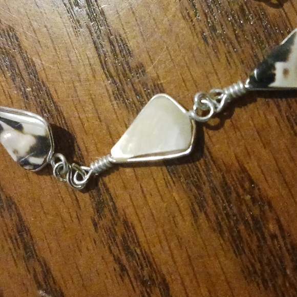 Womans necklace and bracelet set from the islands - Picture 9 of 14